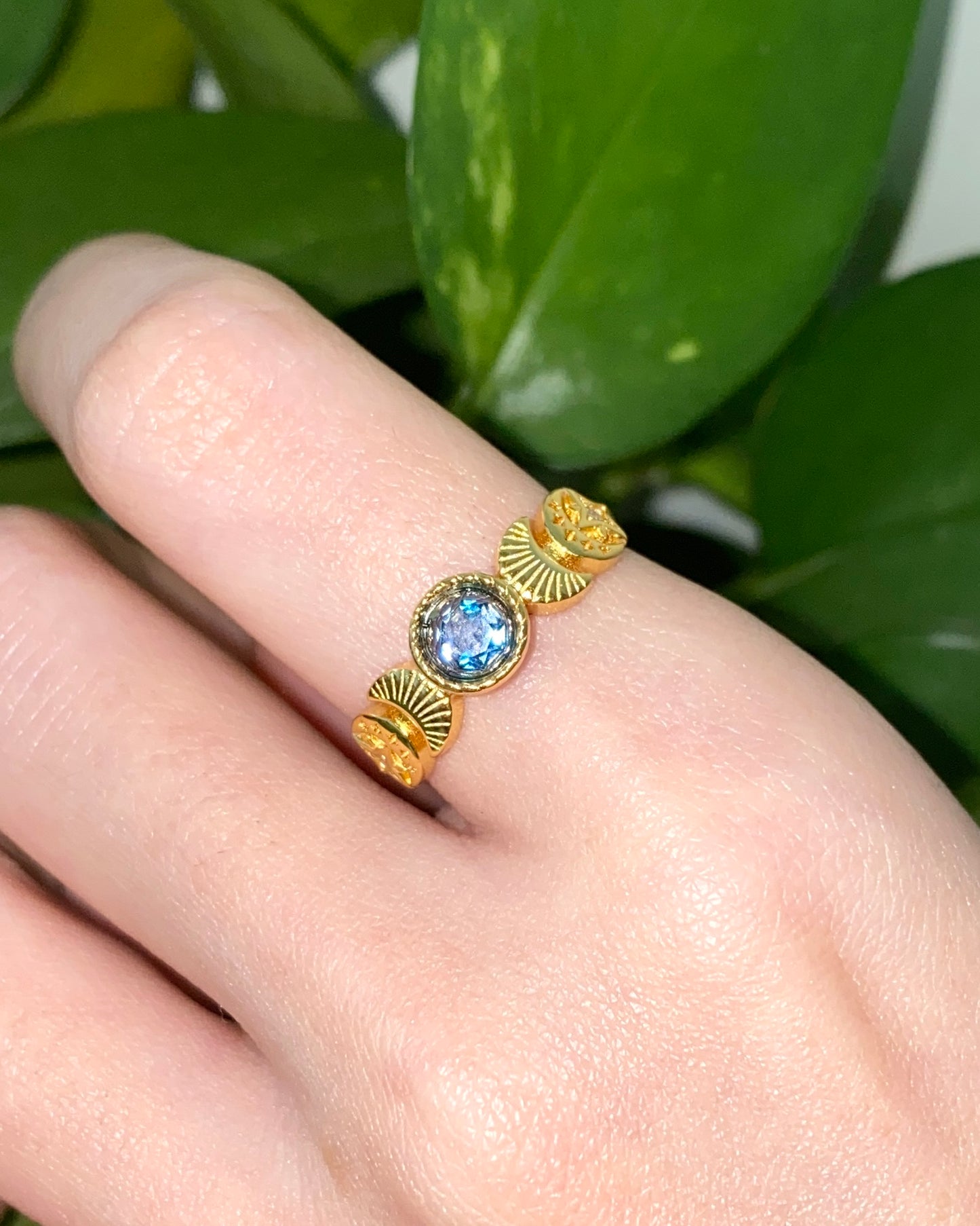 London Blue Topaz Stellar Crescent S925